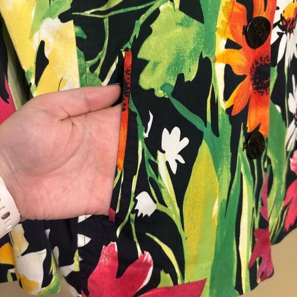 Chico’s Long Sleeve MultiColor Button Floral Blazer Jacket Size 1/Medium/8 - Picture 5 of 9